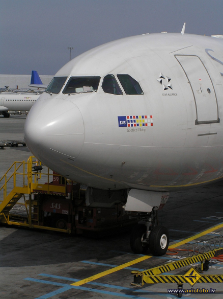 Airbus A340-313X